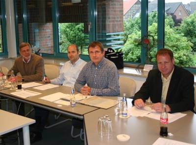 Der neue Fraktionsvorstand von links mit Stefan Braun(Gesch�ftsf�hrer), Klaus Grothues (stellvertretender Vorsitzender), Rudi Luster-Haggeney(Vorsitzender) und Thorsten G�vert(Beisitzer)