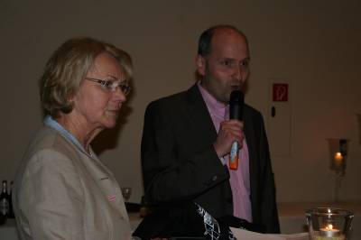 Einstimmig wurden Klaus Grothues als Vorsitzender und Hannelie B�cker-Riese als seine Stellvertreterin in der OU Liesborn wiedergew�hlt.