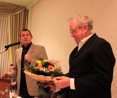 Rudi Luster-Haggeney bedankt sich 2020 bei Karl Mense f�r die hervorragende Arbeit f�r die Seniorenunion Wadersloh